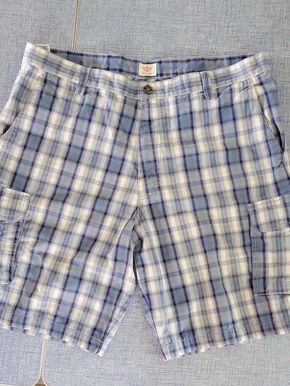 Mens Dockers Blue Plaid Cargo Utility Style Shorts Velcro Pockets Sz 38